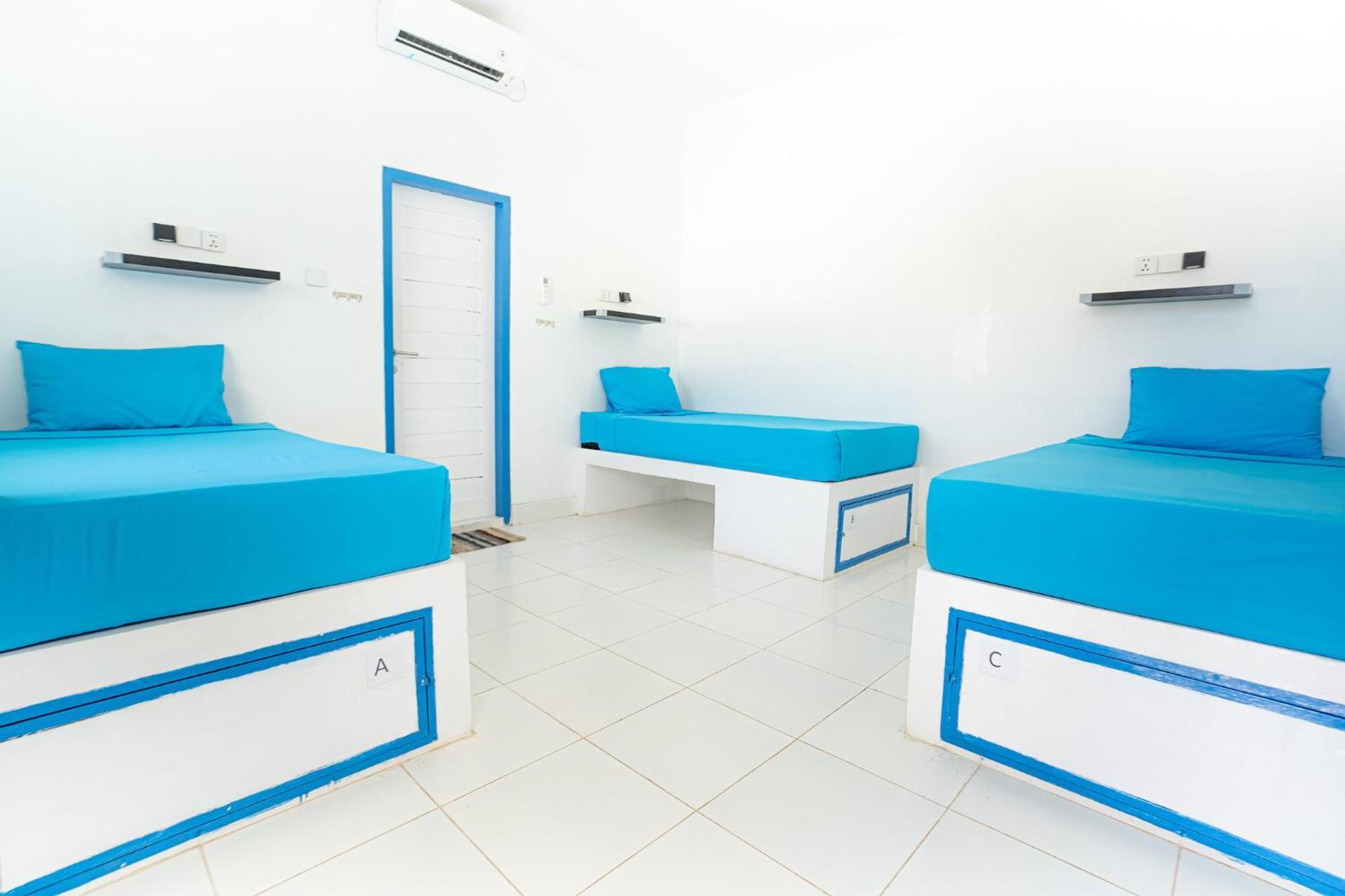 Atlas Gili Party Hostel Gili Trawangan Luaran gambar