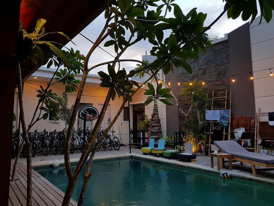 Atlas Gili Party Hostel Gili Trawangan Luaran gambar