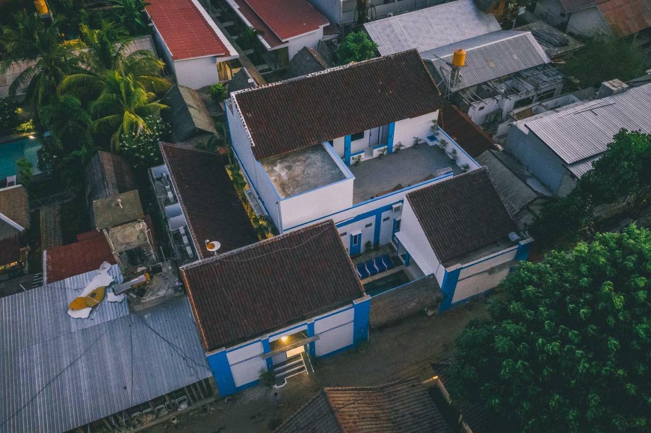 Atlas Gili Party Hostel Gili Trawangan Luaran gambar